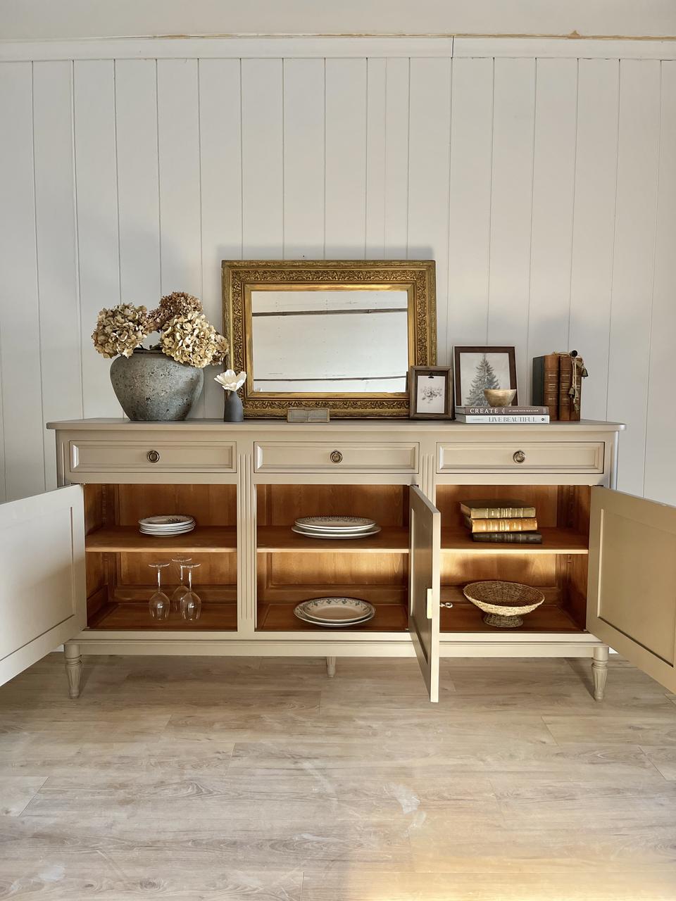 Grand buffet en bois massif 3 portes