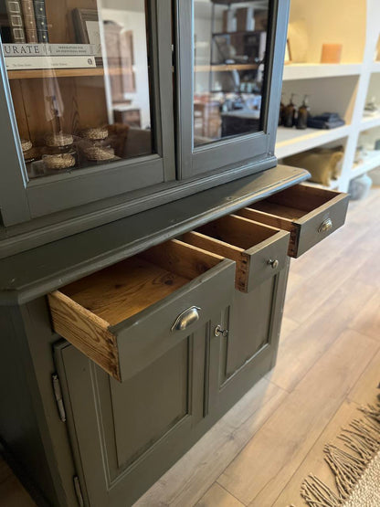 Buffet 2 corps vitré ancien en pin – pièce unique