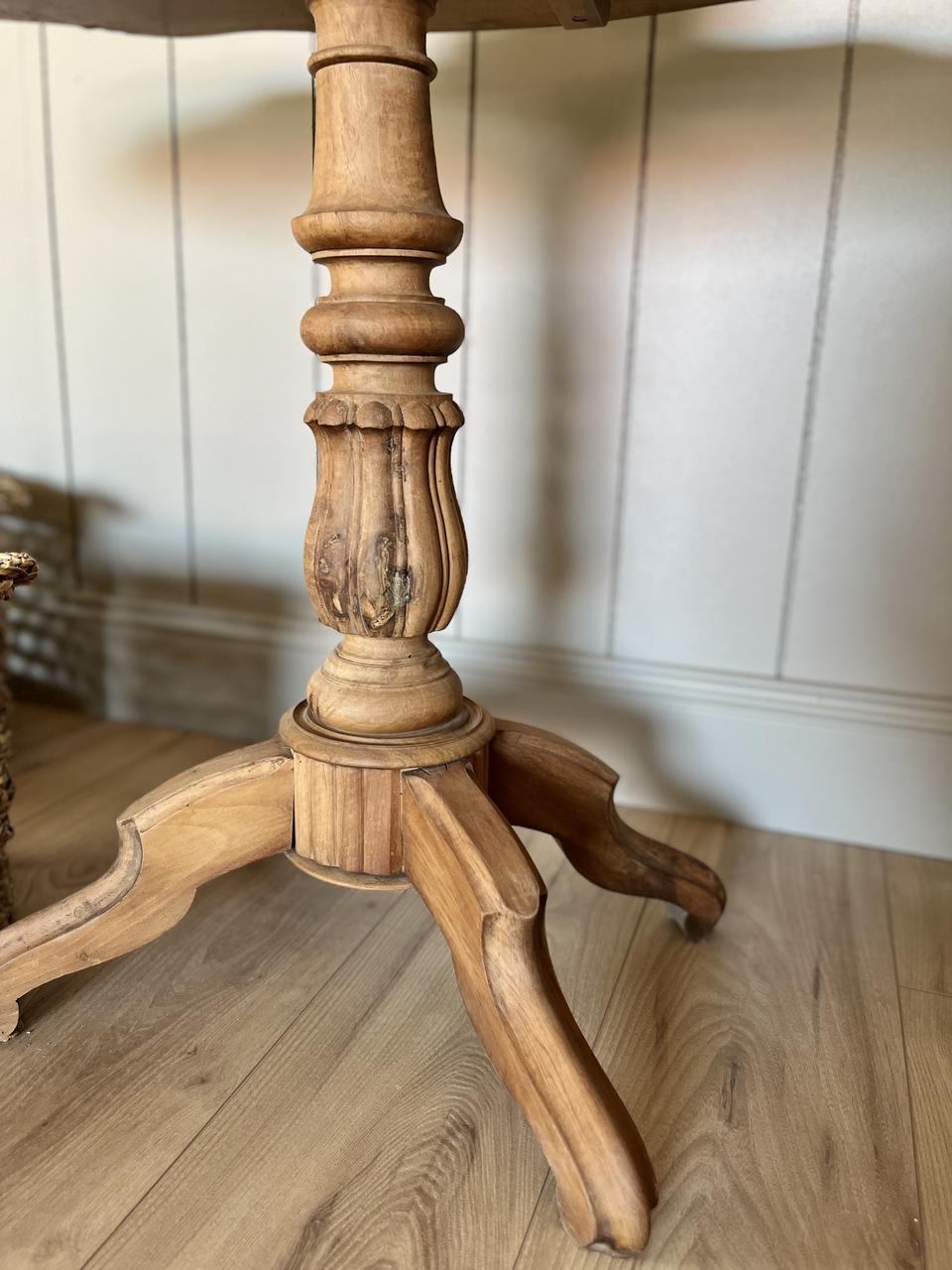 Guéridon - table d'appoint en bois