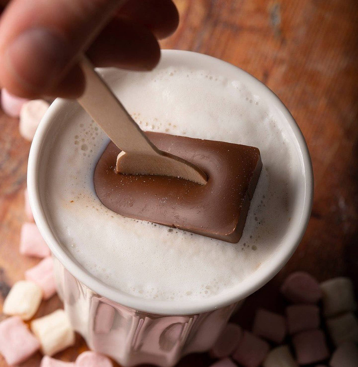 Cuillère à chocolat chaud à la guimauve, caramel et sel de mer