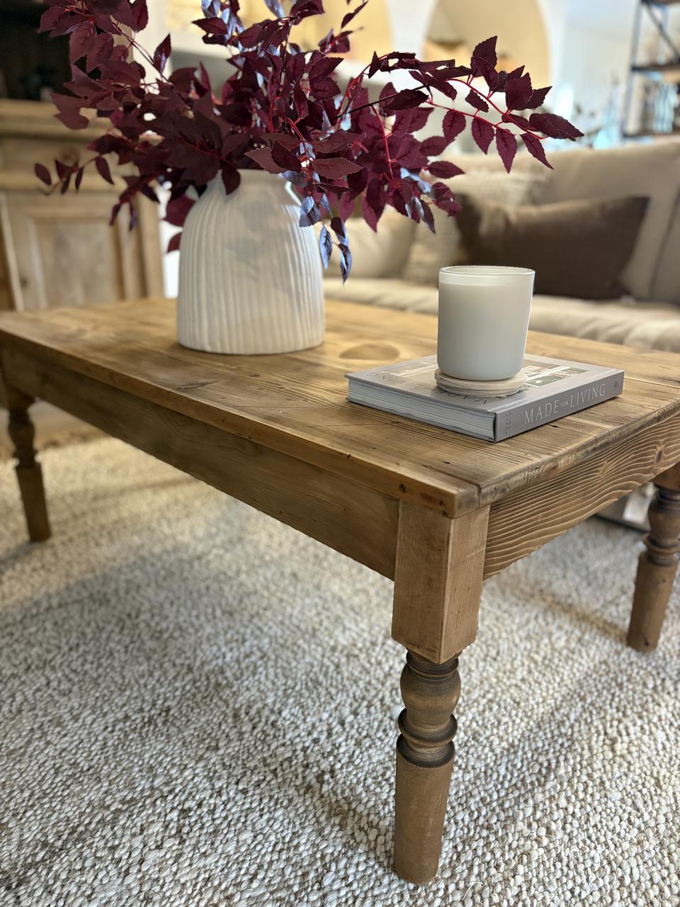 Table basse en pin