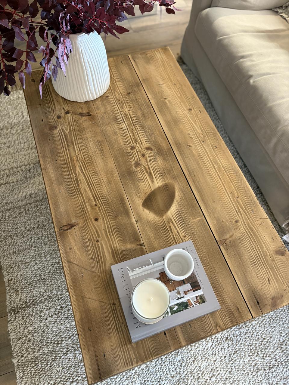 Table basse en pin